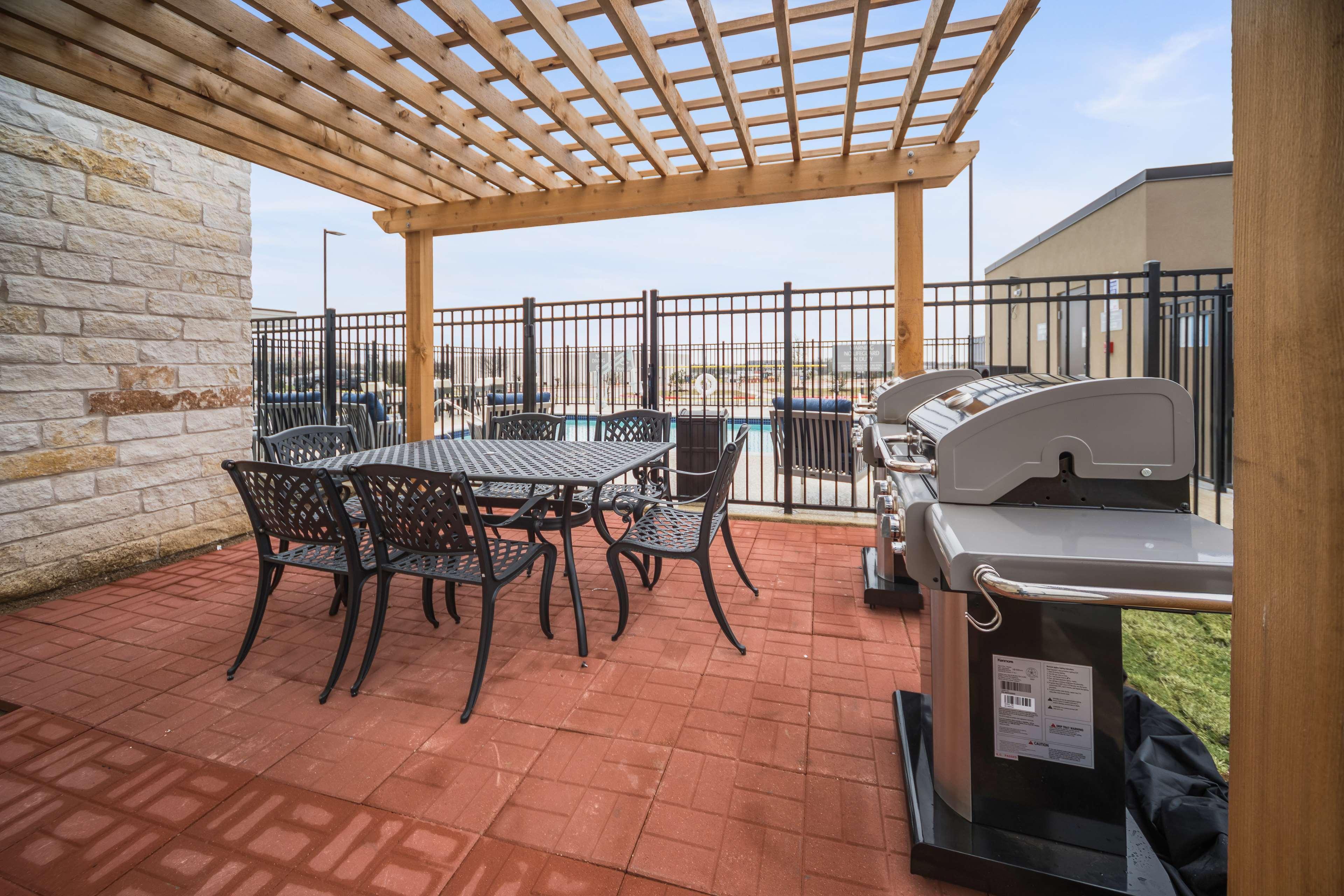 Best Western Plus Drayton Valley All Suites Dış mekan fotoğraf
